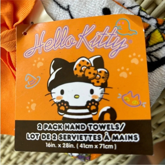 Hello Kitty by Sanrio 2 Pack Hand Towel Set - Picture 2 of 2
